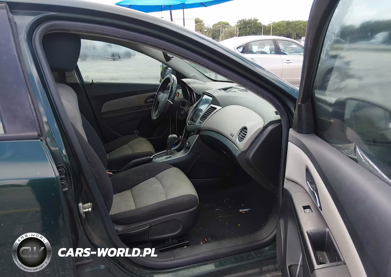 2014 Chevrolet Cruze Ls Auto VIN:1G1PA5SH2E7265666 - 5
