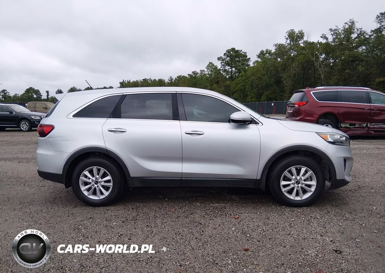 2019 Kia Sorento 2.4L L VIN:5XYPG4A37KG584145 - 13