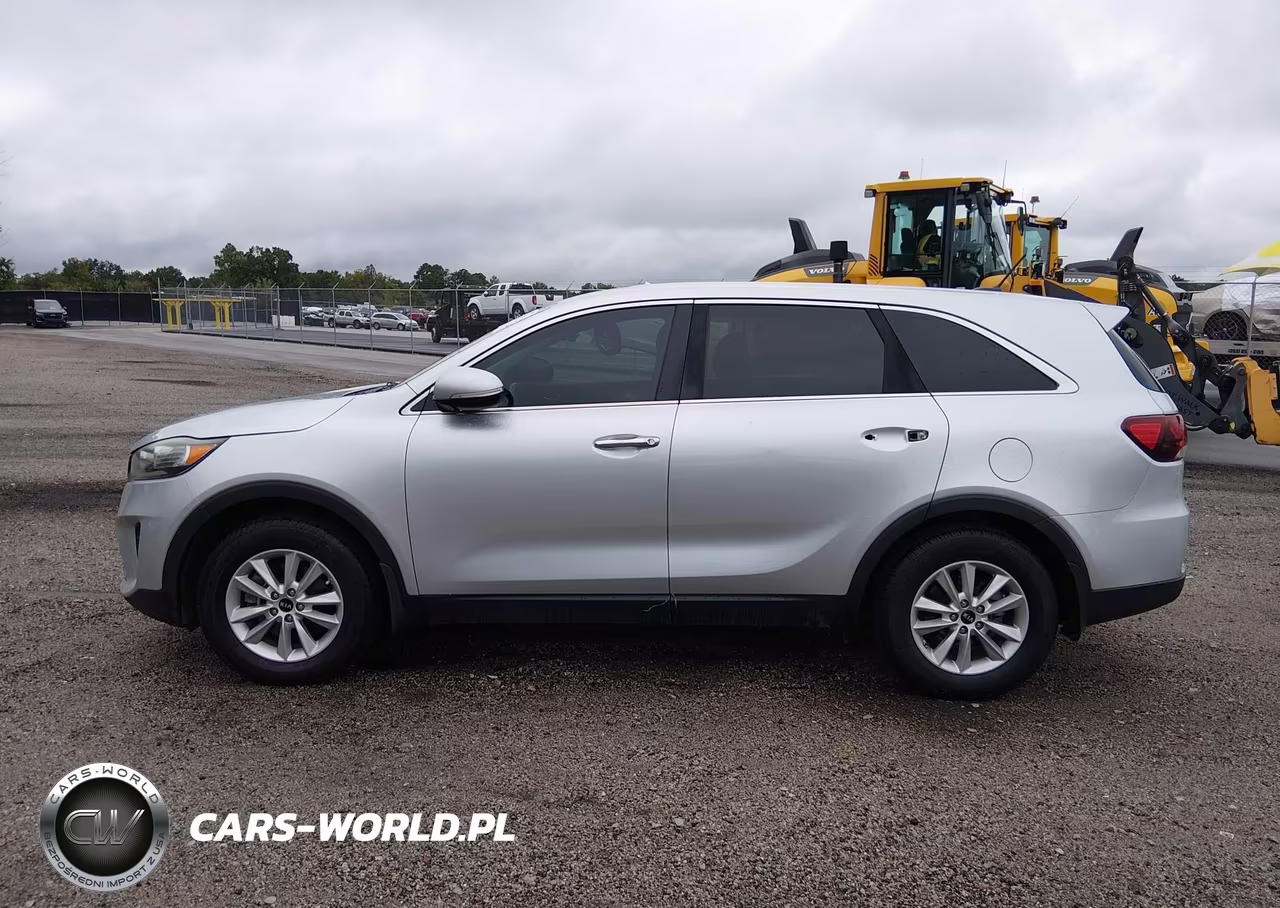 2019 Kia Sorento 2.4L L VIN:5XYPG4A37KG584145 - 14
