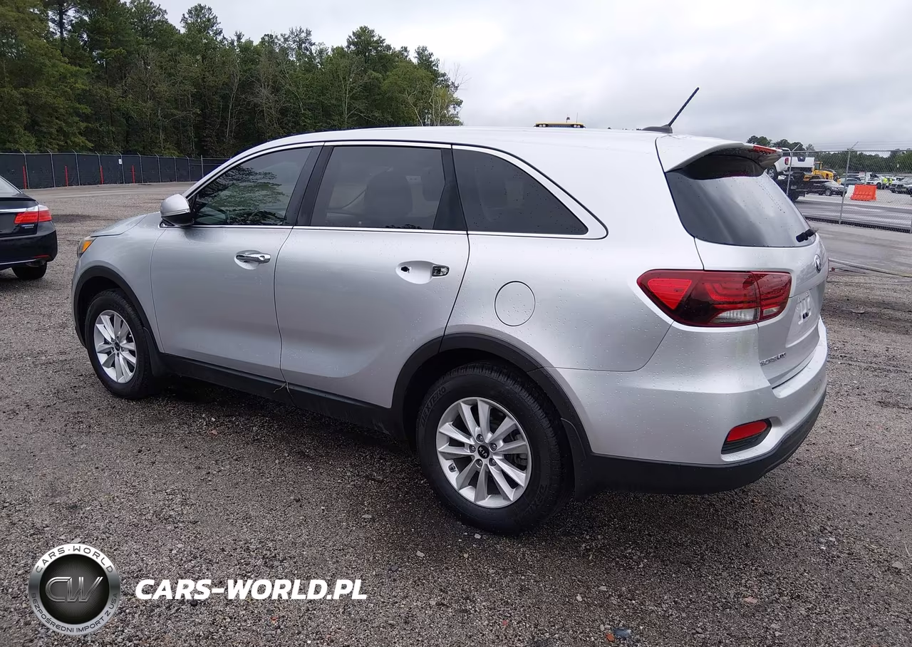 2019 Kia Sorento 2.4L L VIN:5XYPG4A37KG584145 - 3