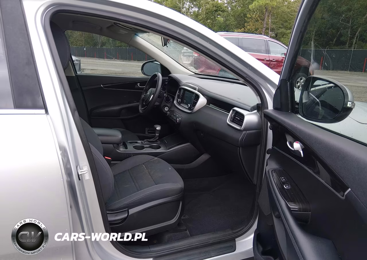 2019 Kia Sorento 2.4L L VIN:5XYPG4A37KG584145 - 5