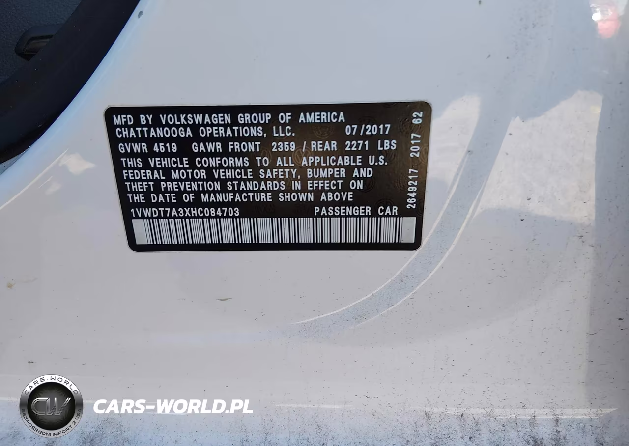 2017 Volkswagen Passat 1.8T R-Line VIN:1VWDT7A3XHC084703 - 9
