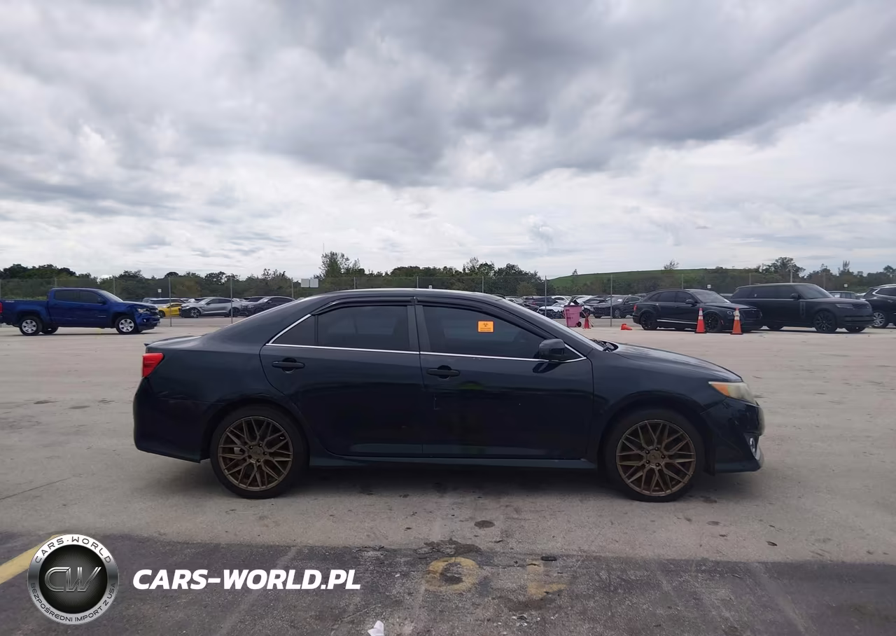 2013 Toyota Camry Se VIN:4T1BF1FK1DU251321 - 13