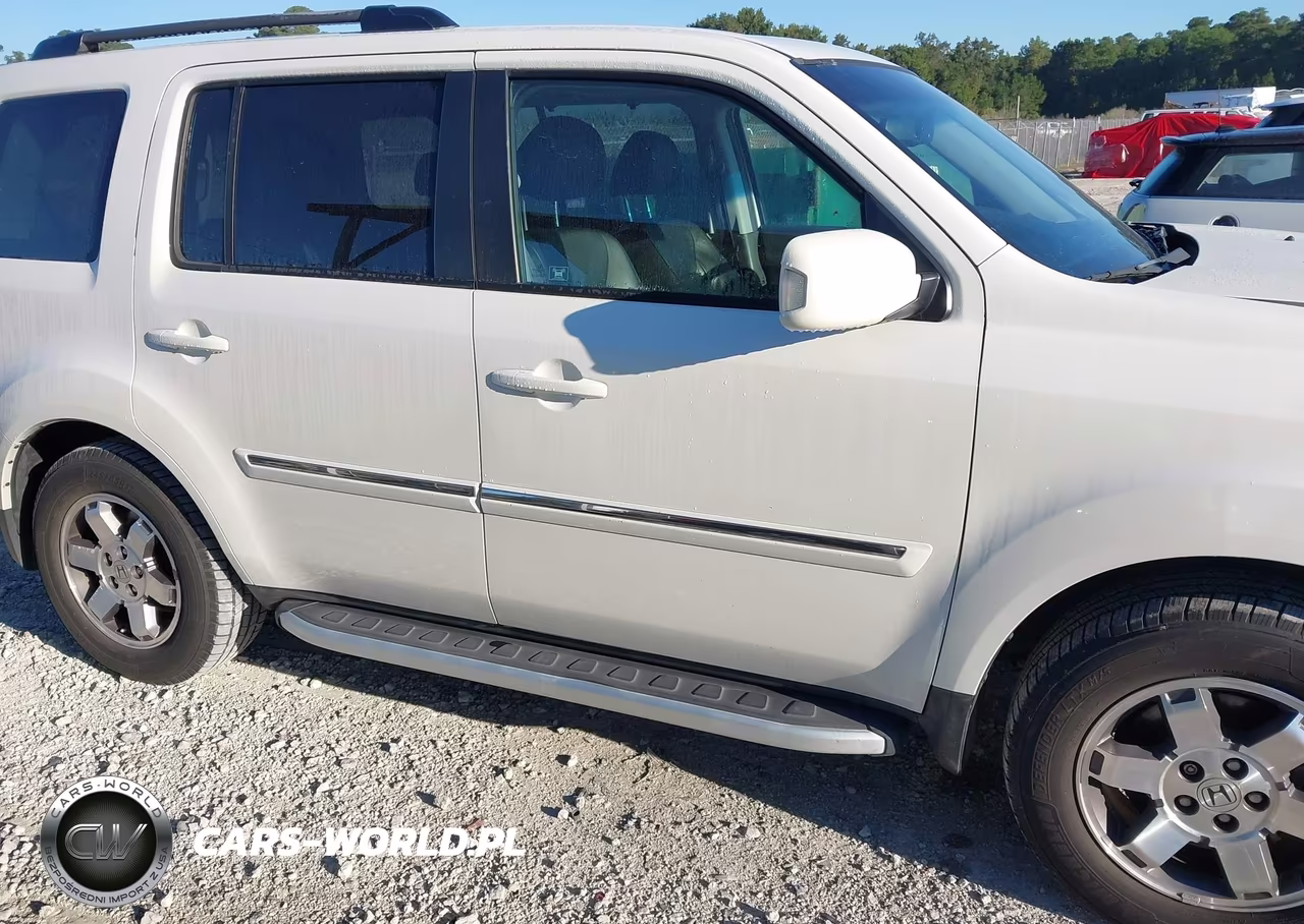 2011 Honda Pilot Touring VIN:5FNYF3H97BB039596 - 13