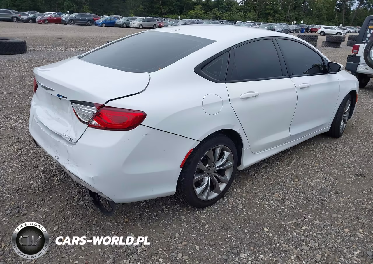2015 Chrysler 200 S VIN:1C3CCCBB6FN531207 - 4