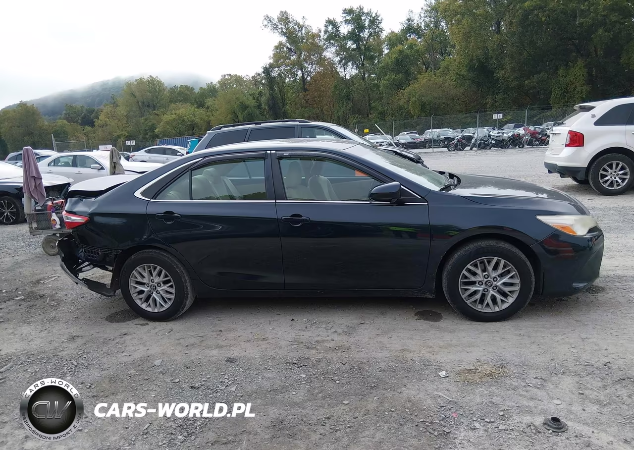 2017 Toyota Camry Le VIN:4T1BF1FK9HU345615 - 13