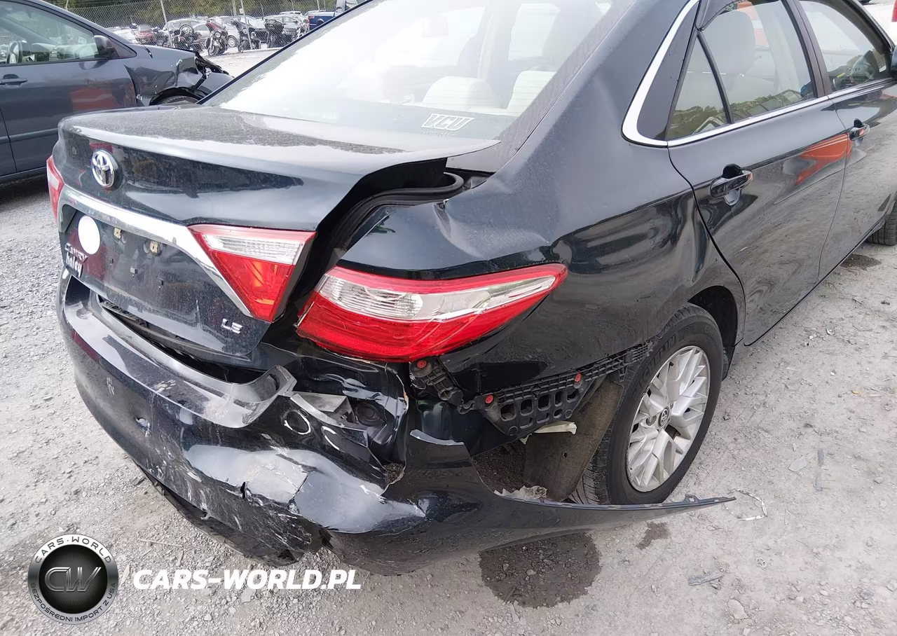 2017 Toyota Camry Le VIN:4T1BF1FK9HU345615 - 17