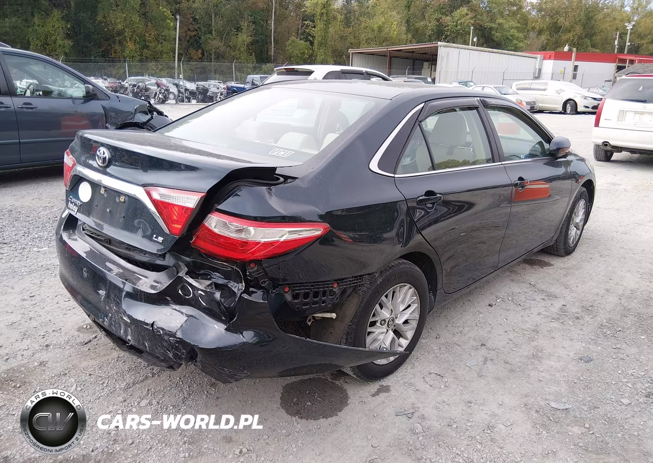 2017 Toyota Camry Le VIN:4T1BF1FK9HU345615 - 4