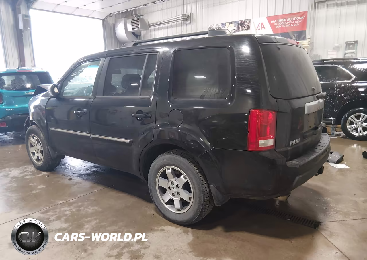 2011 Honda Pilot Touring VIN:5FNYF4H9XBB027433 - 3