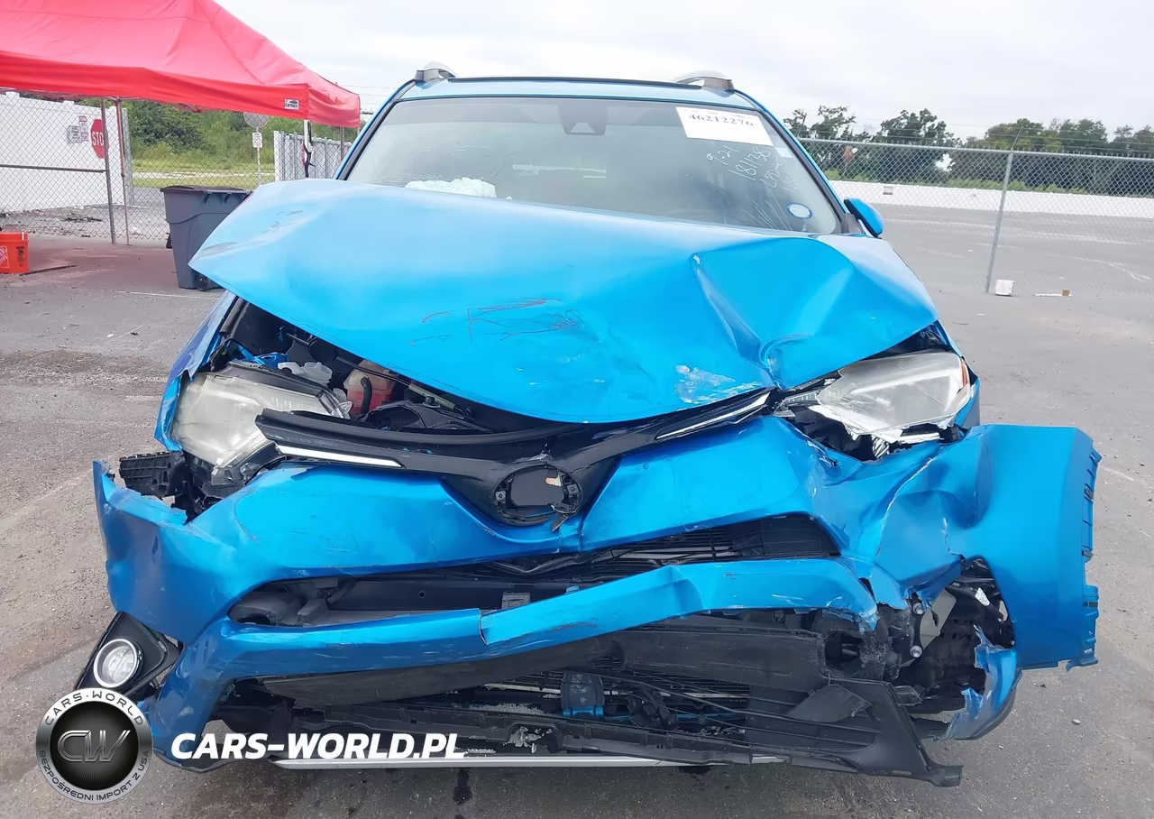 2017 Toyota Rav4 Hybrid Xle VIN:JTMRJREV3HD120747 - 6