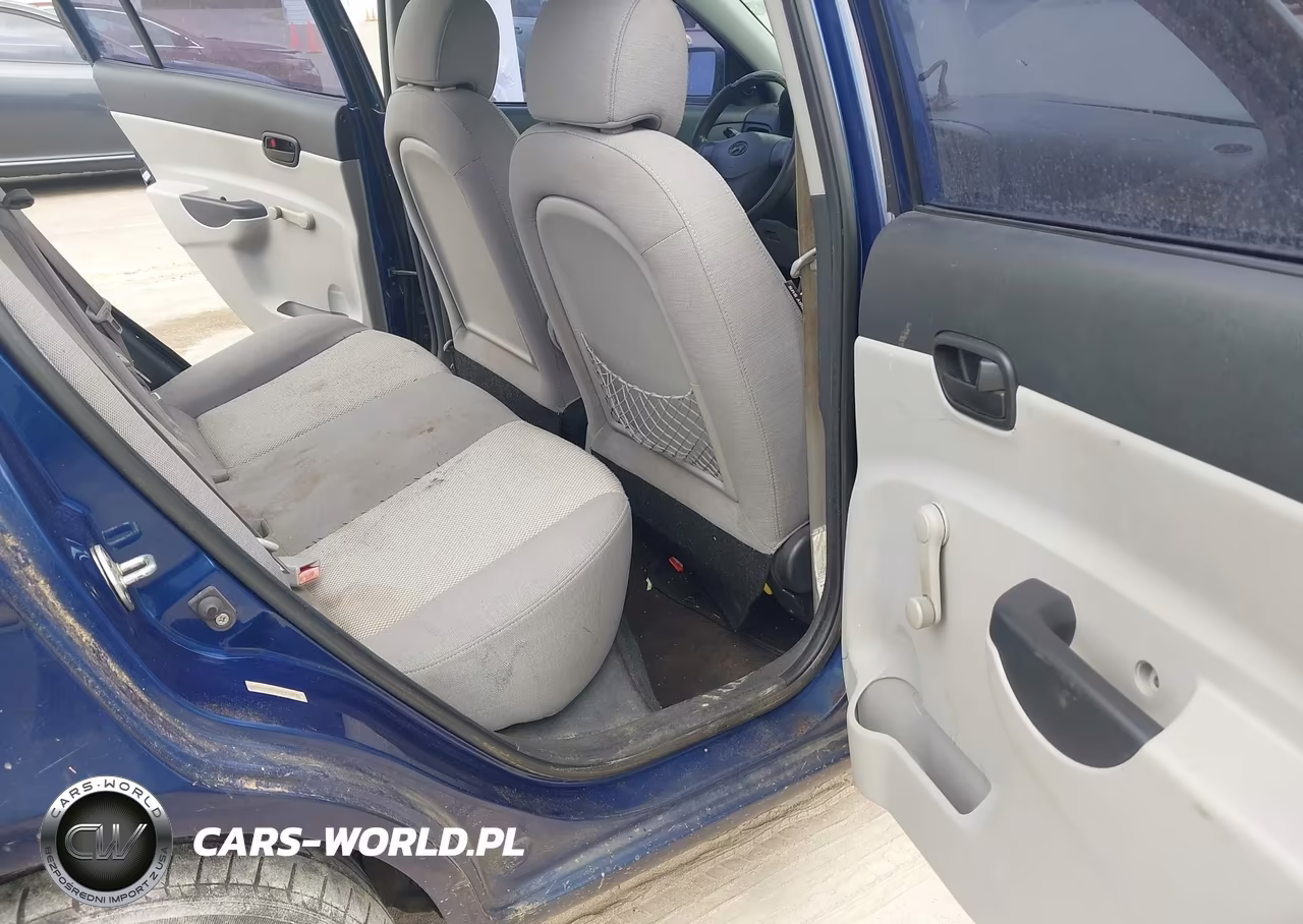 2009 Hyundai Accent Gls VIN:KMHCN46C19U360922 - 8