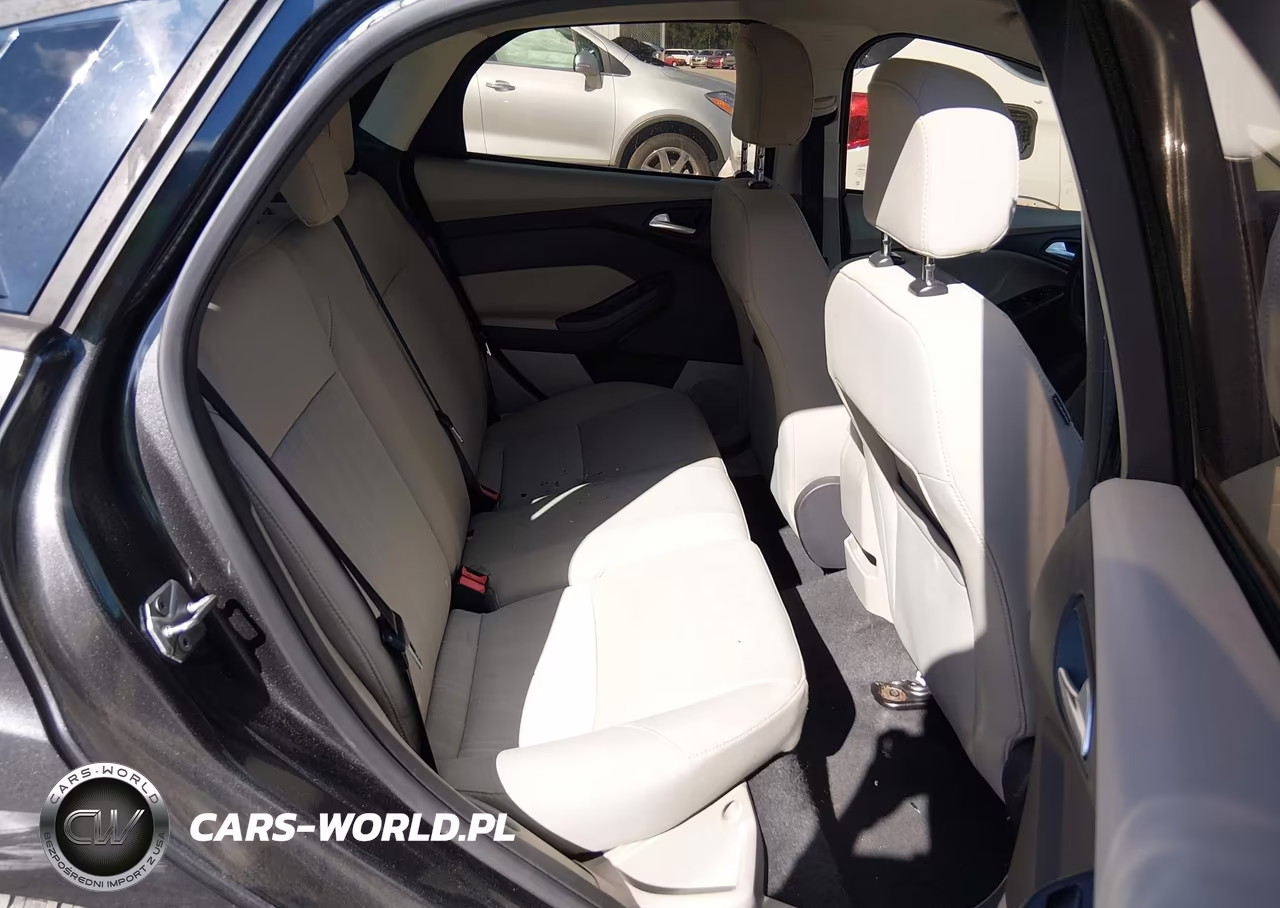 2016 Ford Focus Se VIN:1FADP3K25GL287847 - 8