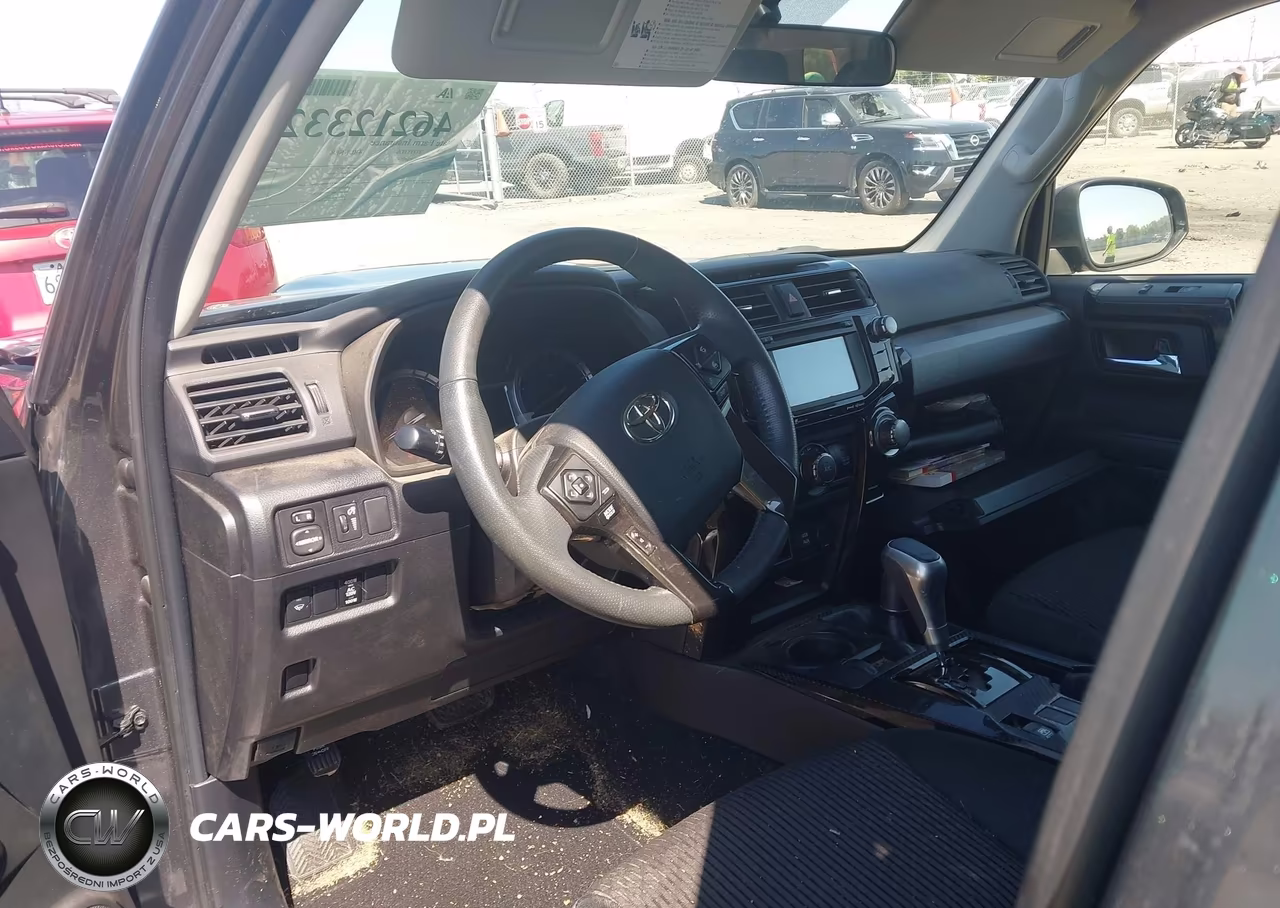 2018 Toyota 4Runner Trd Off Road VIN:JTEBU5JR3J5557542 - 18