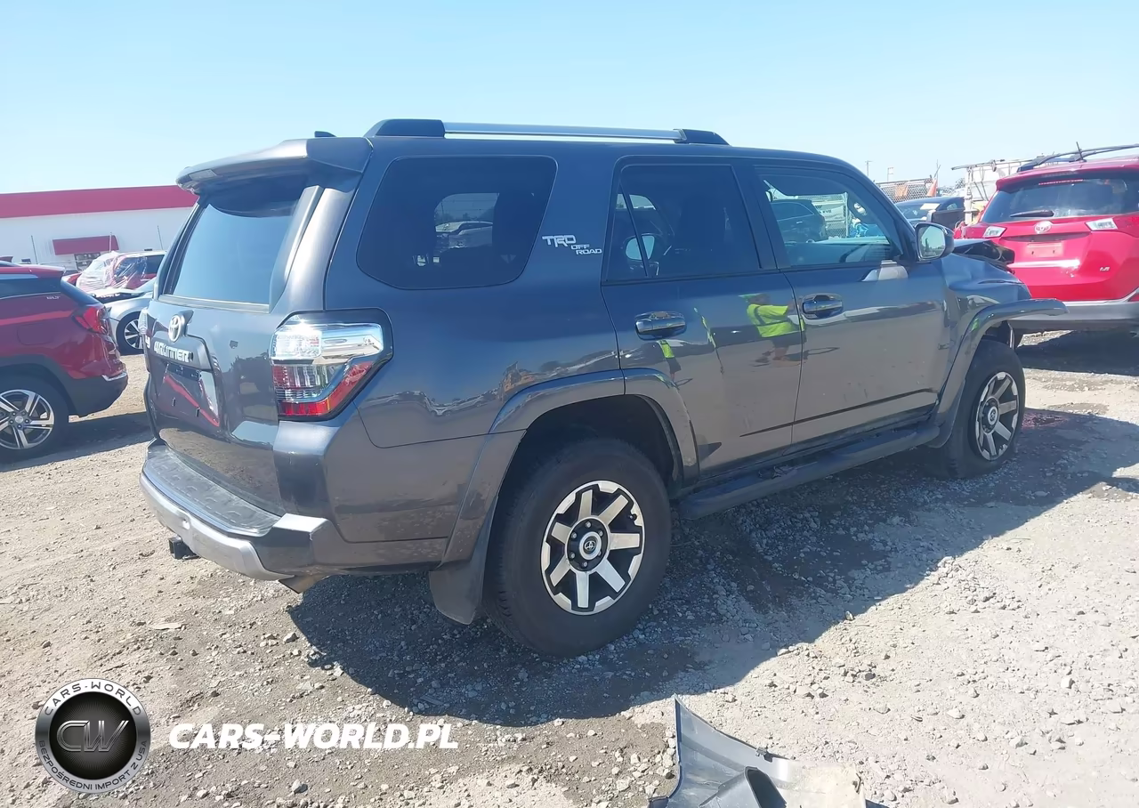 2018 Toyota 4Runner Trd Off Road VIN:JTEBU5JR3J5557542 - 4