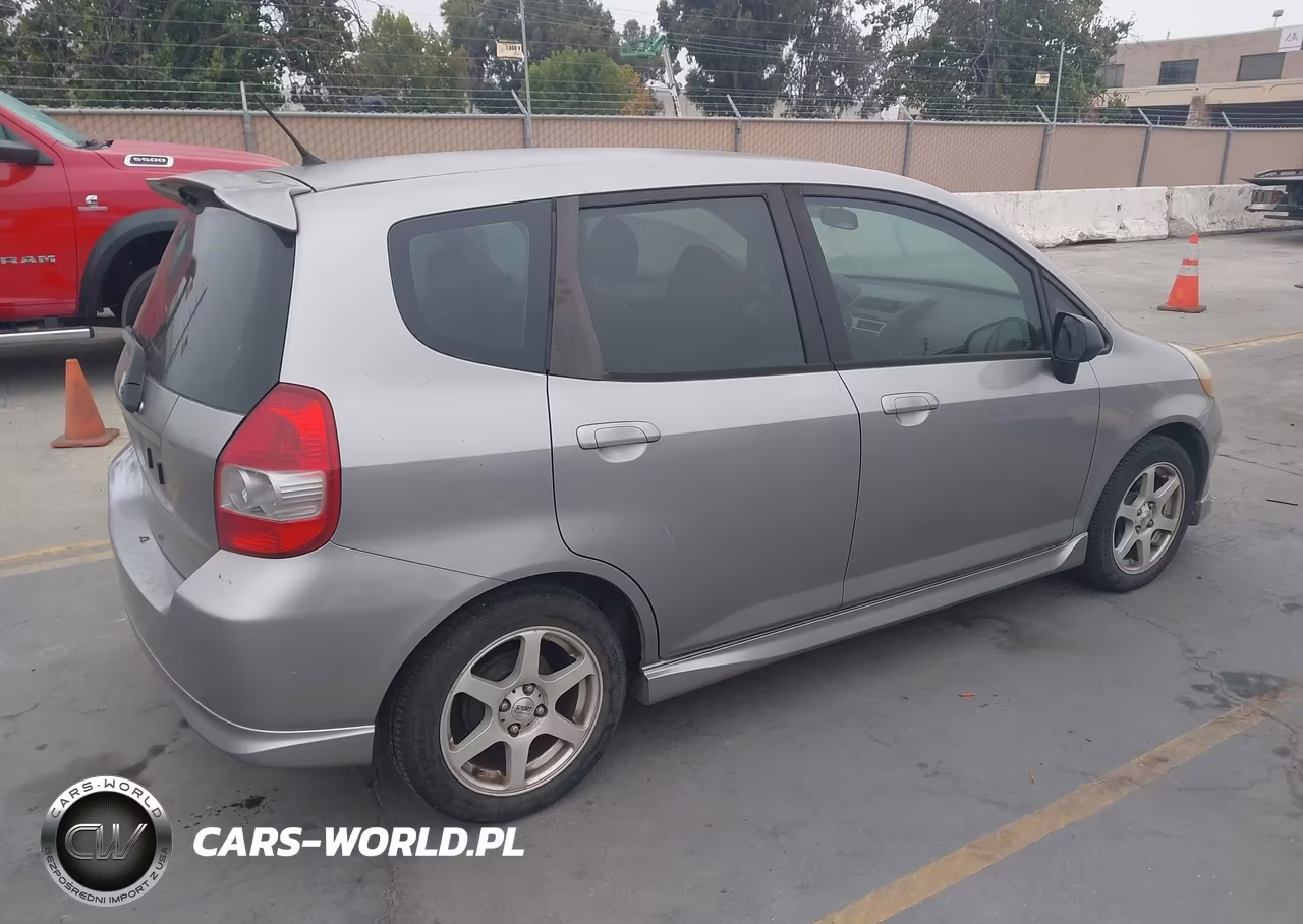 2007 Honda Fit Sport VIN:JHMGD37687S038278 - 4