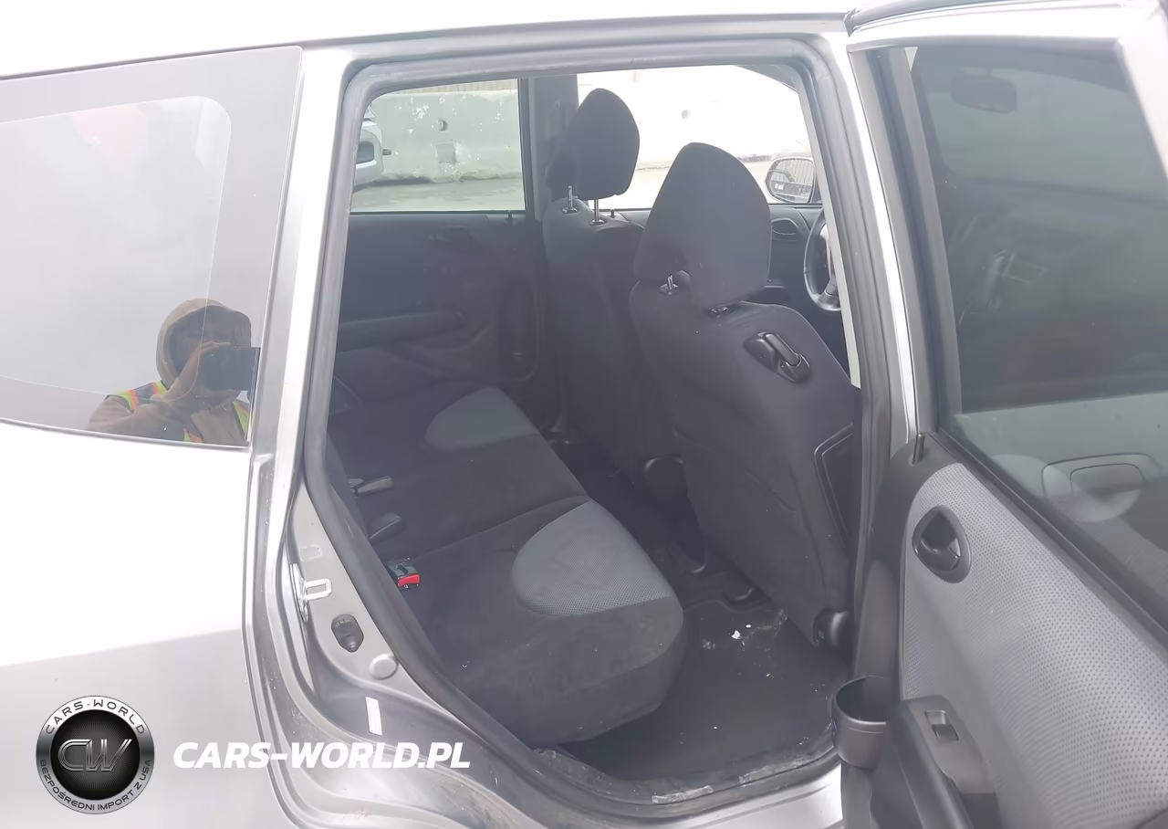 2007 Honda Fit Sport VIN:JHMGD37687S038278 - 8