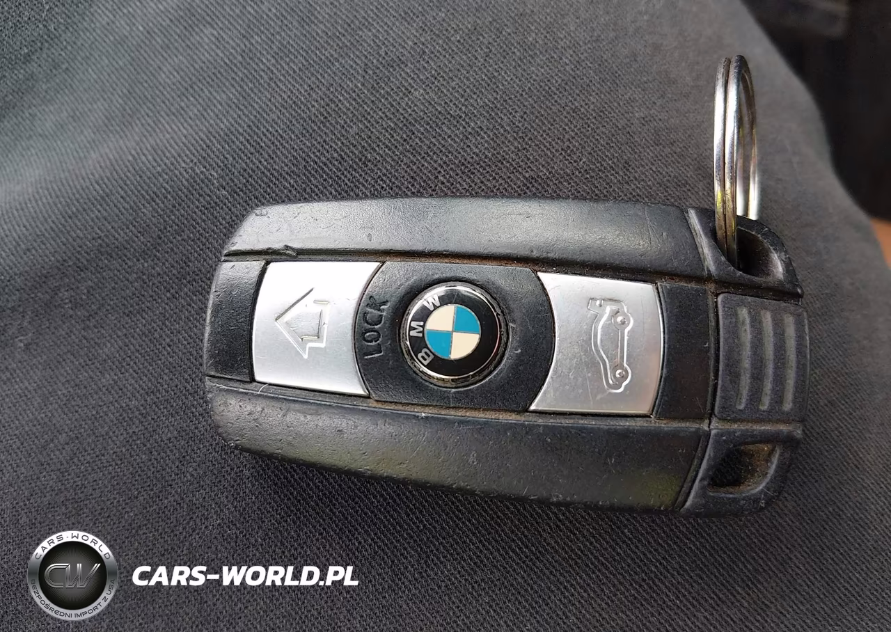 2011 BMW 328I xDrive VIN:WBAPK5C56BA655402 - 11