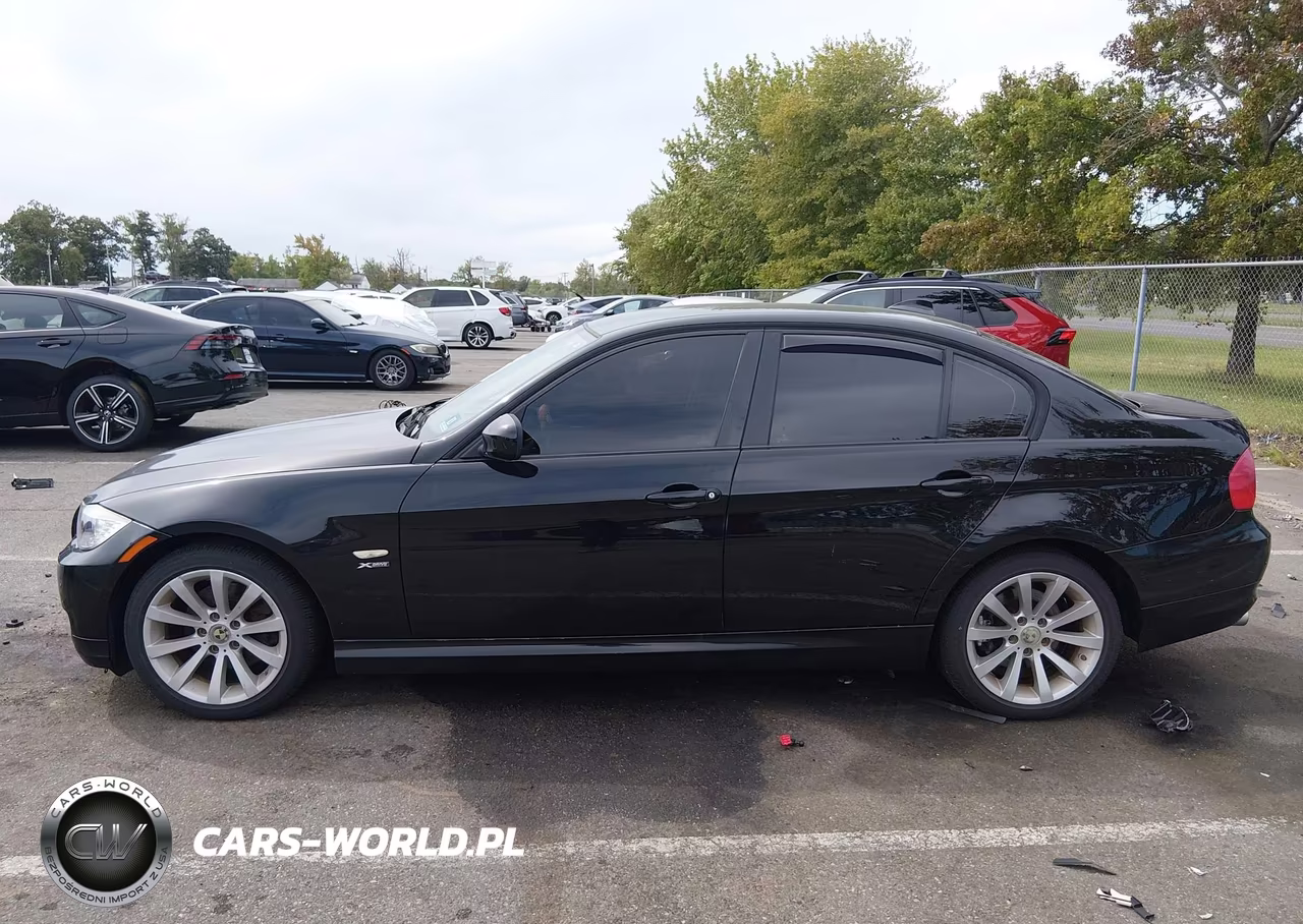 2011 BMW 328I xDrive VIN:WBAPK5C56BA655402 - 14