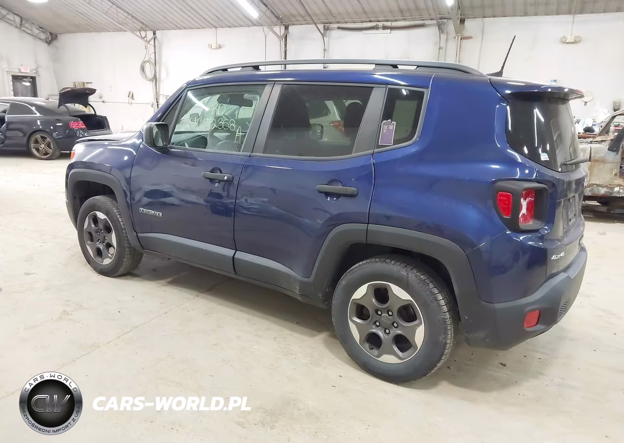 2018 Jeep Renegade Sport 4X4 VIN:ZACCJBAB2JPH69391 - 3