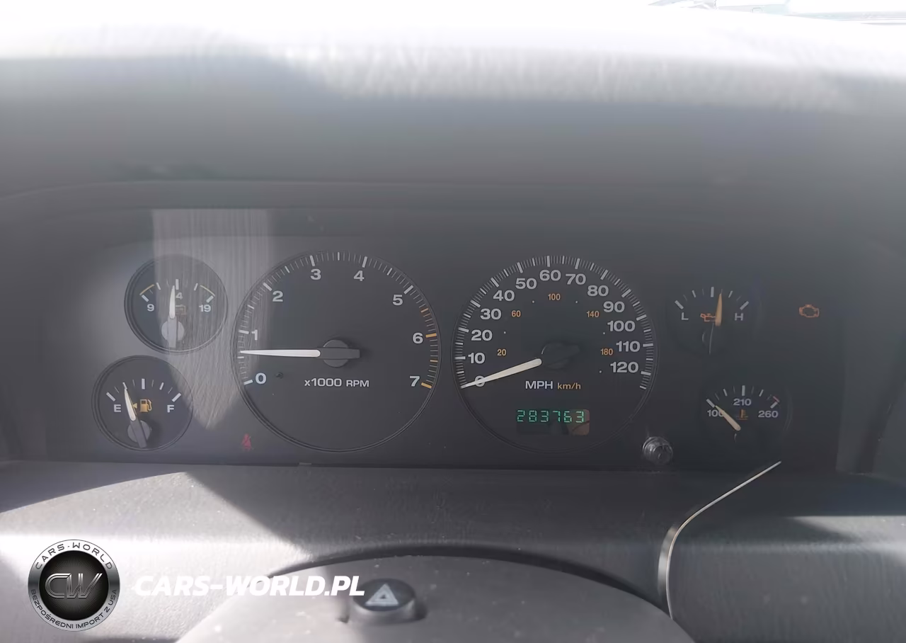 2004 Jeep Grand Cherokee Laredo VIN:1J4GW48N34C293038 - 7