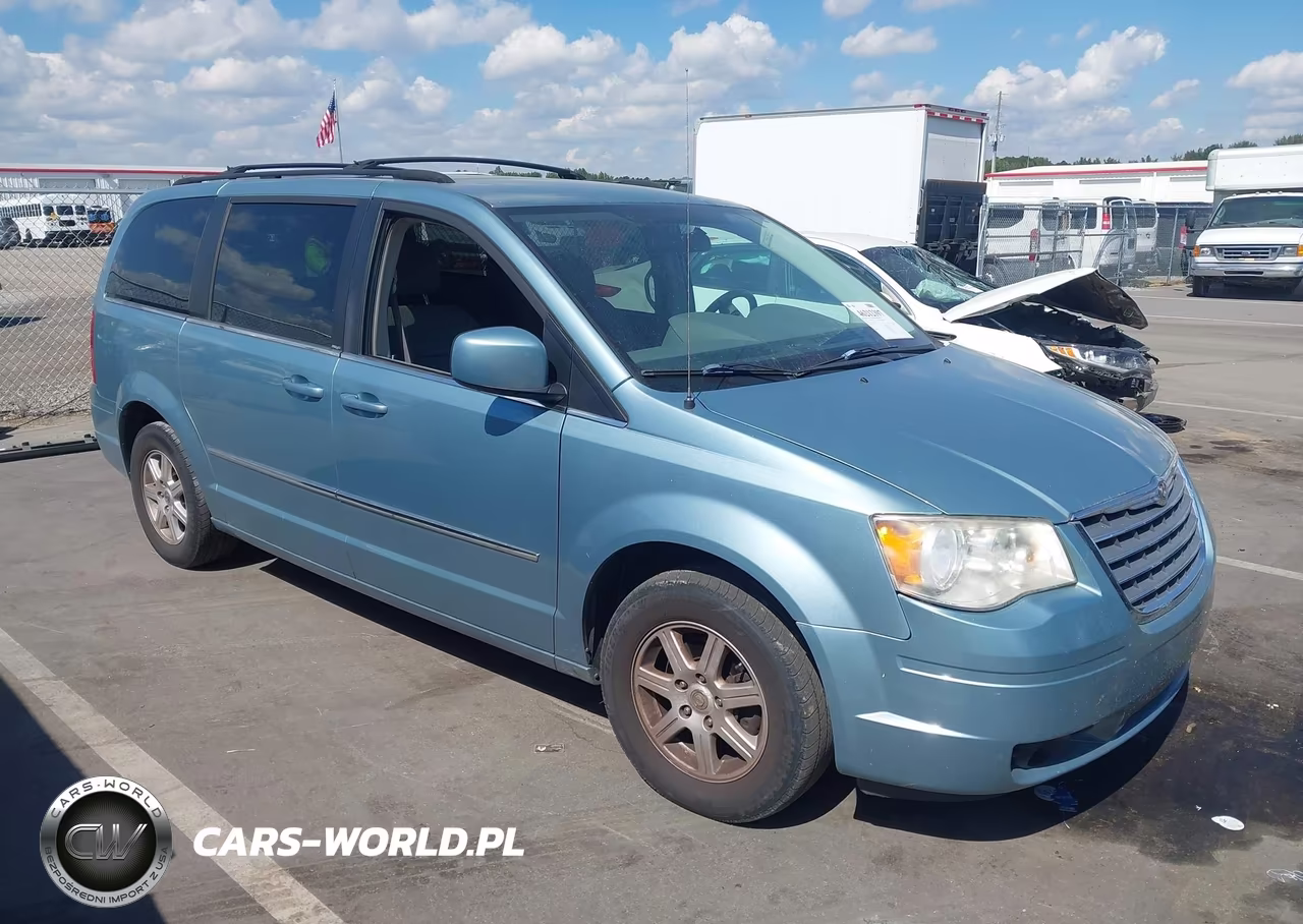 2010 Chrysler Town & Country Touring