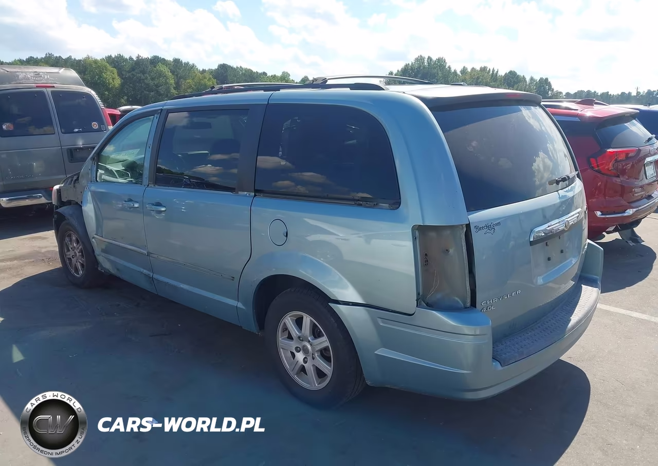 2010 Chrysler Town & Country Touring VIN:2A4RR5DX0AR368391 - 3