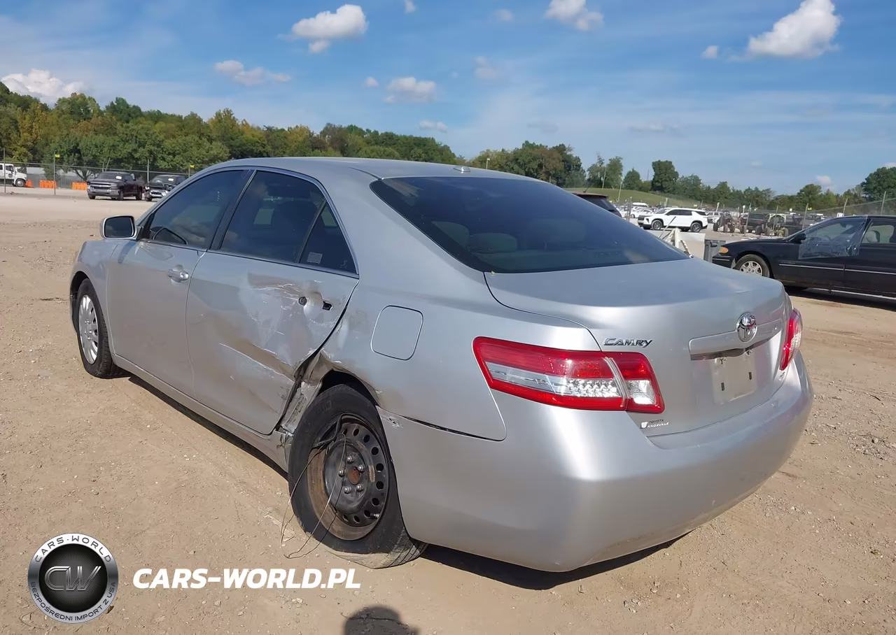2011 Toyota Camry Le VIN:4T1BF3EK2BU696743 - 3