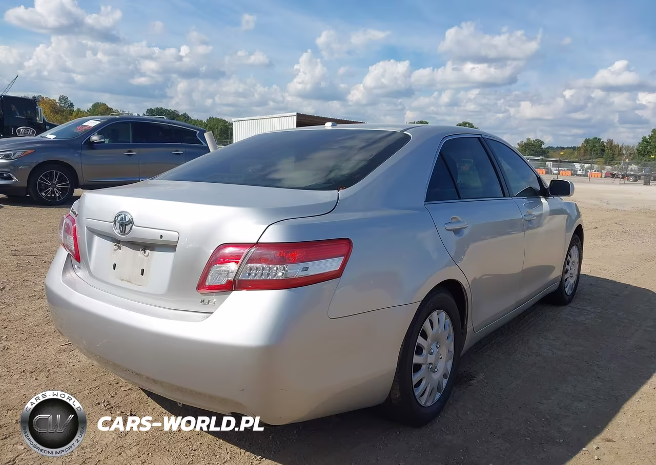 2011 Toyota Camry Le VIN:4T1BF3EK2BU696743 - 4