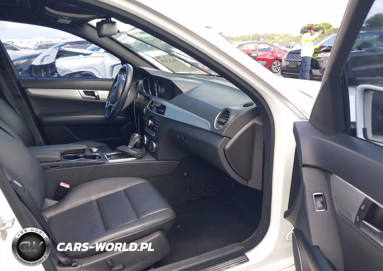 2013 Mercedes-Benz C 250 Sport VIN:WDDGF4HB5DR293881 - 5