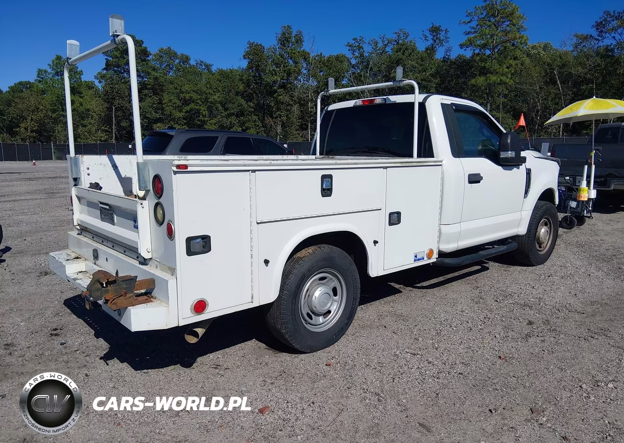 2018 Ford F-250 Xl VIN:1FTBF2A61JEB23395 - 4