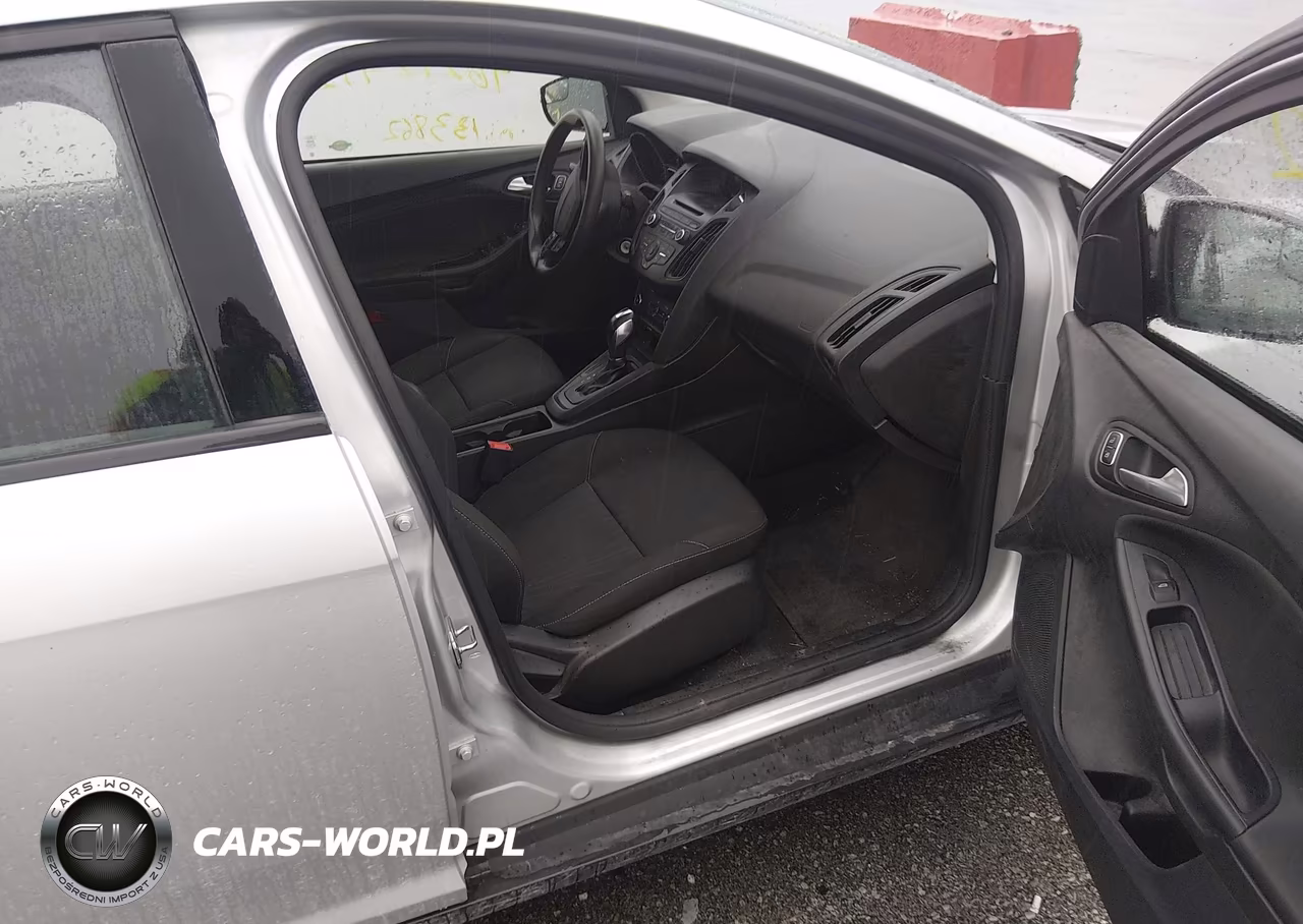 2015 Ford Focus Se VIN:1FADP3F28FL204436 - 5