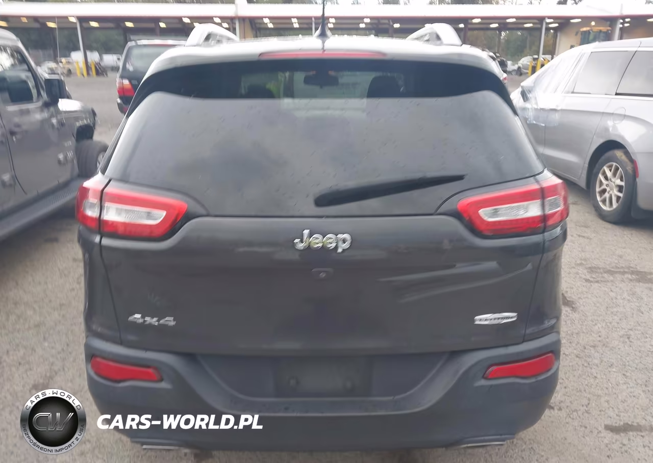 2015 Jeep Cherokee Latitude VIN:1C4PJMCS4FW639326 - 17