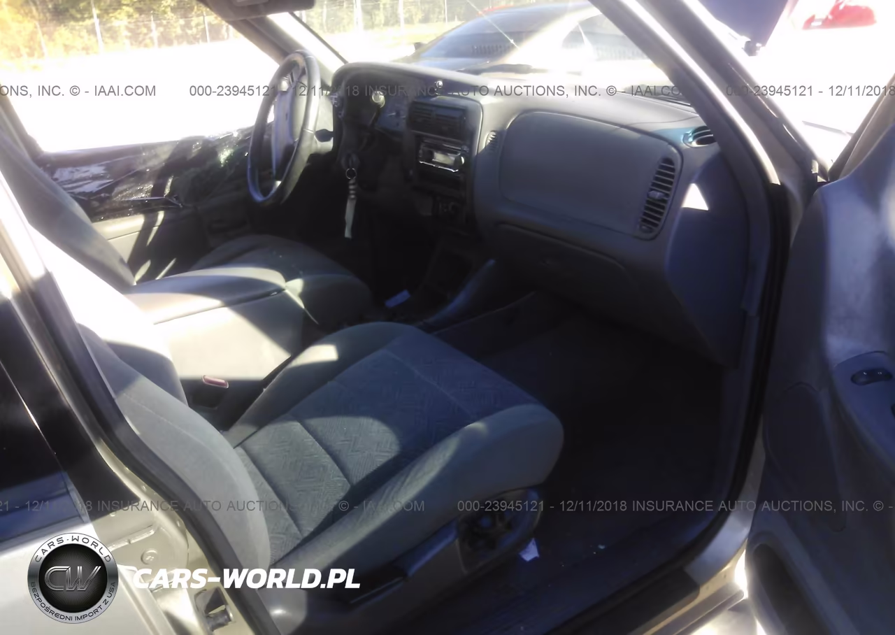 2001 Ford Explorer Xlt VIN:1FMZU83PX1UB55308 - 5
