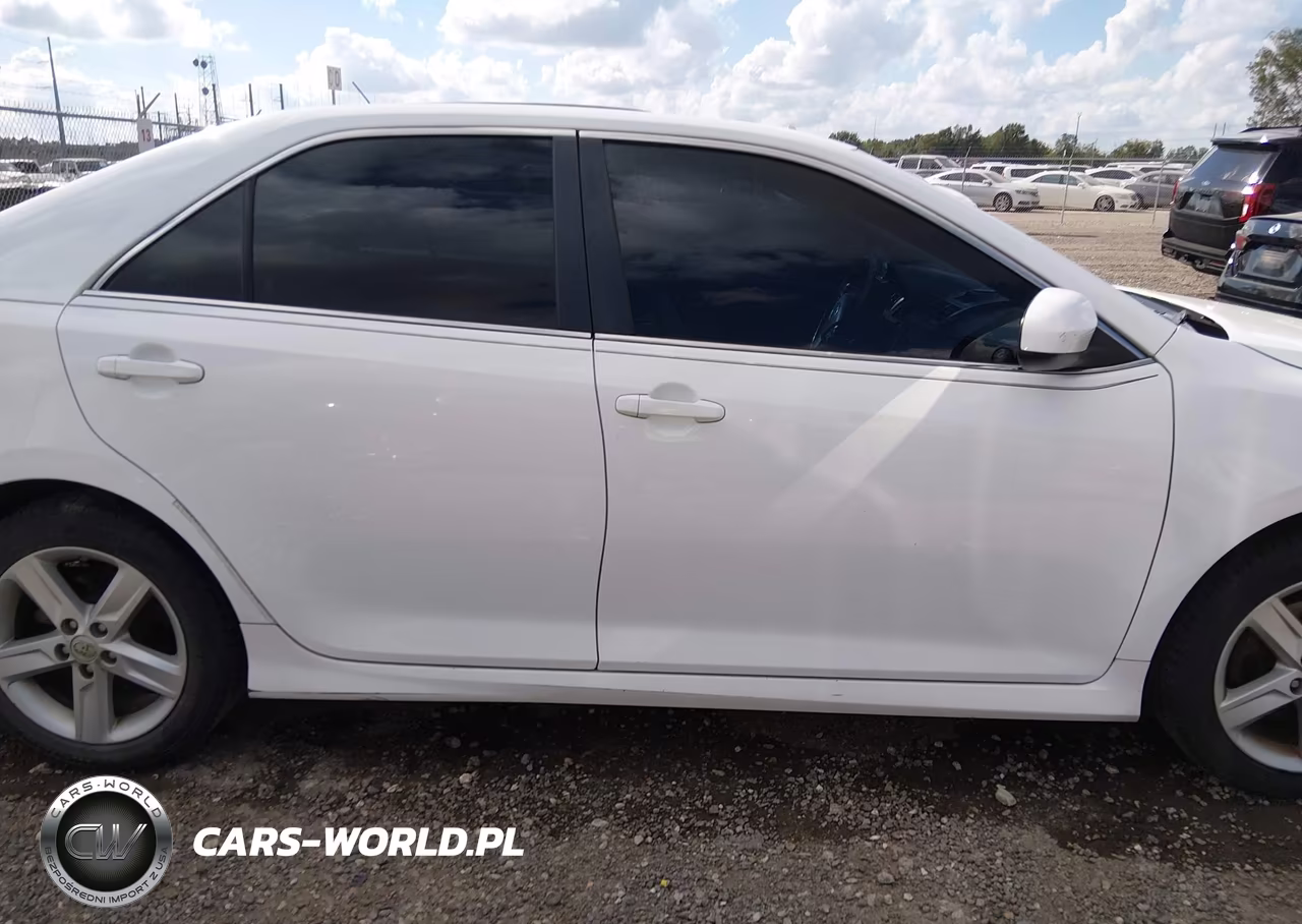 2014 Toyota Camry Se VIN:4T1BF1FK5EU303471 - 14