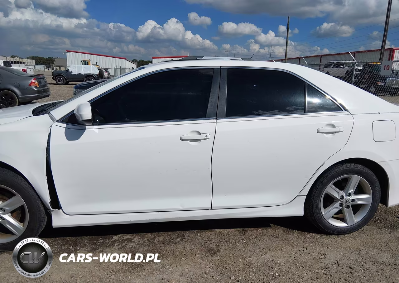 2014 Toyota Camry Se VIN:4T1BF1FK5EU303471 - 15
