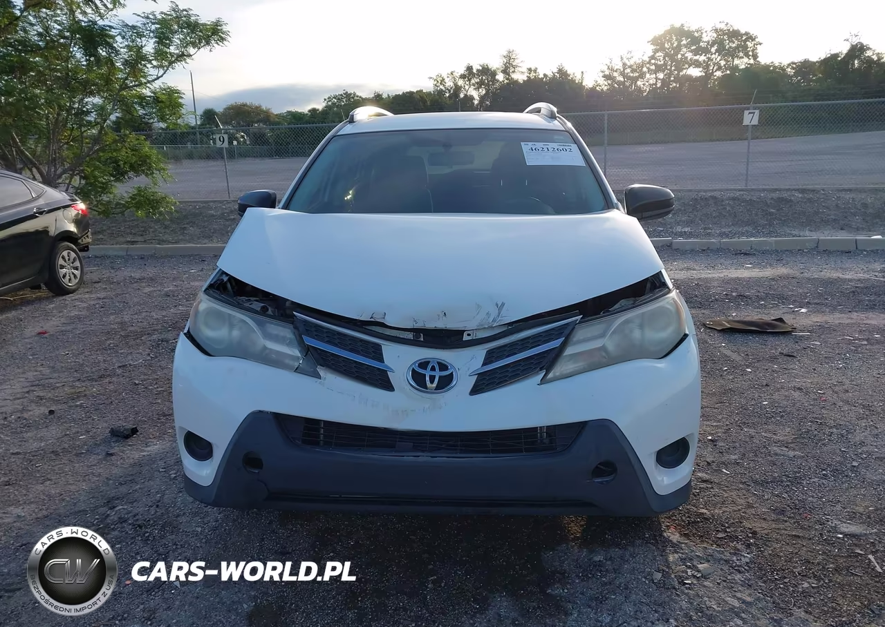 2015 Toyota Rav4 Le VIN:JTMZFREV5FD046939 - 12