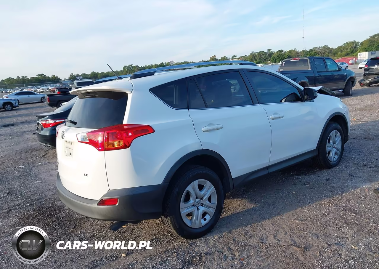 2015 Toyota Rav4 Le VIN:JTMZFREV5FD046939 - 4