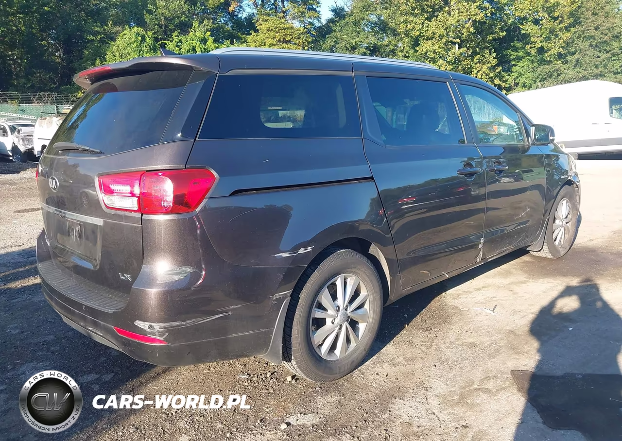 2018 Kia Sedona Lx VIN:KNDMB5C16J6349143 - 4