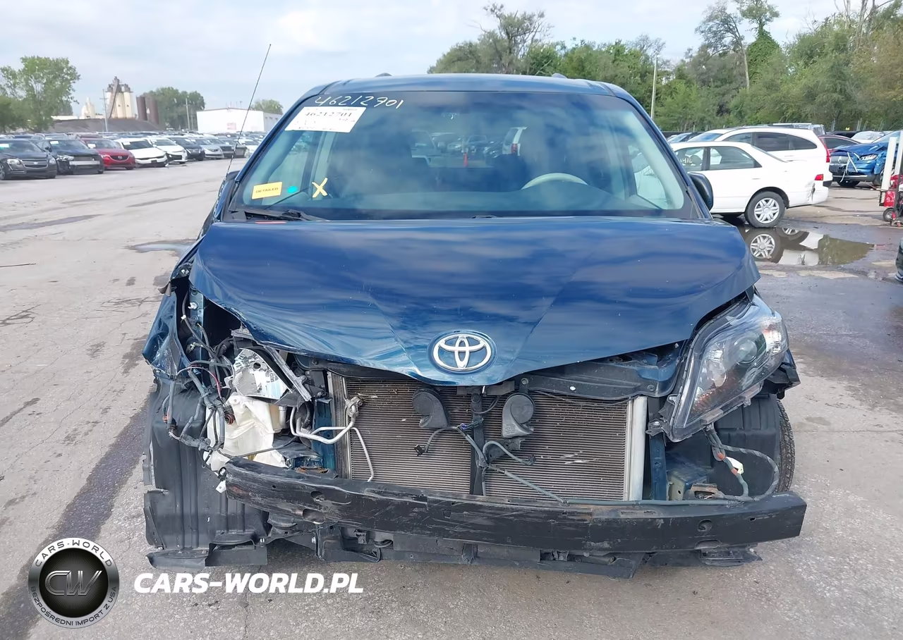 2011 Toyota Sienna Se VIN:5TDXK3DC0BS039024 - 13