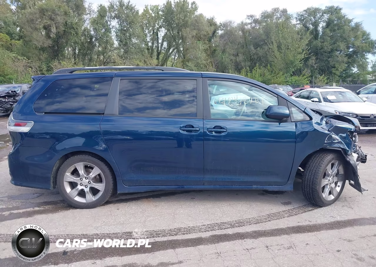 2011 Toyota Sienna Se VIN:5TDXK3DC0BS039024 - 14