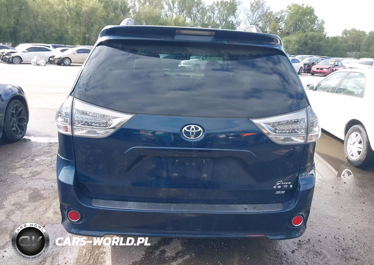 2011 Toyota Sienna Se VIN:5TDXK3DC0BS039024 - 17
