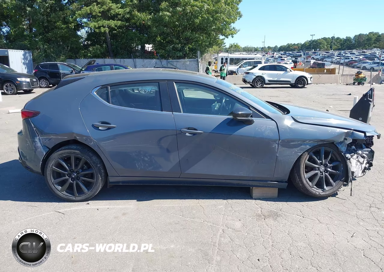 2022 Mazda Mazda3 Carbon Edition VIN:JM1BPALL8N1502644 - 13