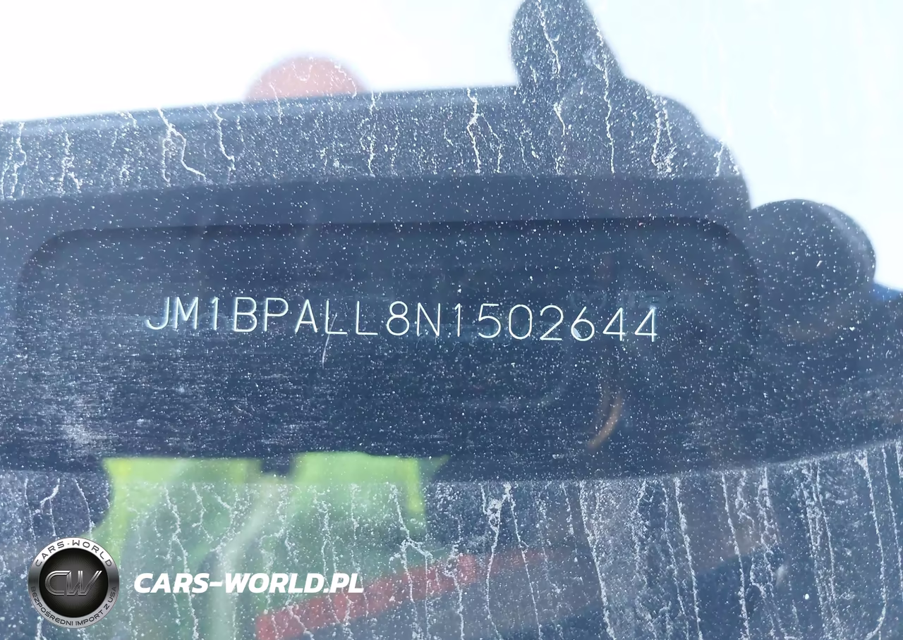 2022 Mazda Mazda3 Carbon Edition VIN:JM1BPALL8N1502644 - 17