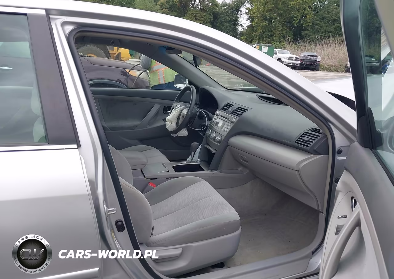 2010 Toyota Camry Le VIN:4T1BF3EK7AU090711 - 5