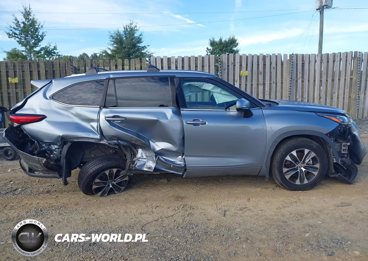 2020 Toyota Highlander Xle VIN:5TDGZRBH9LS009616 - 14