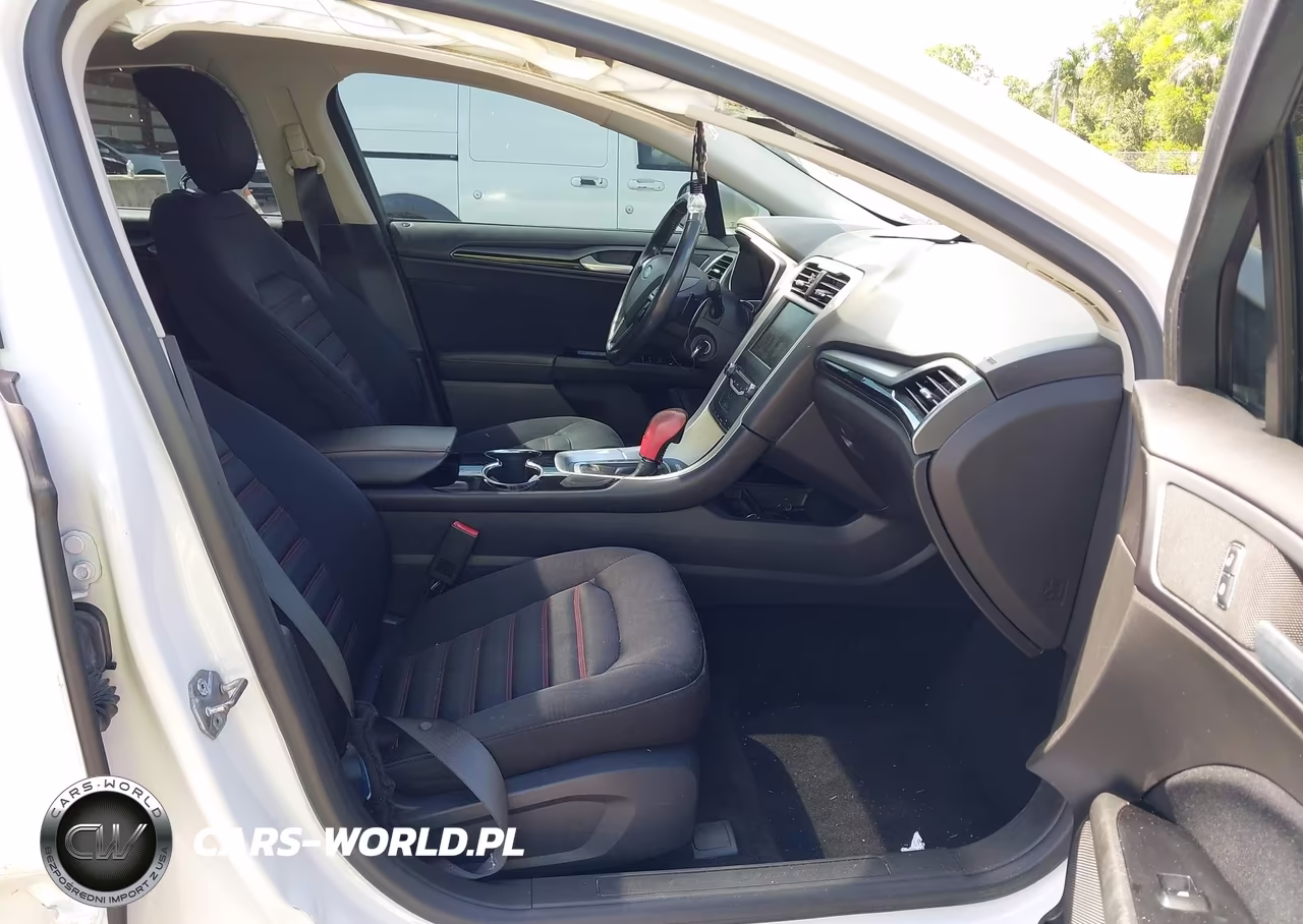 2014 Ford Fusion Se VIN:3FA6P0H9XER205573 - 5