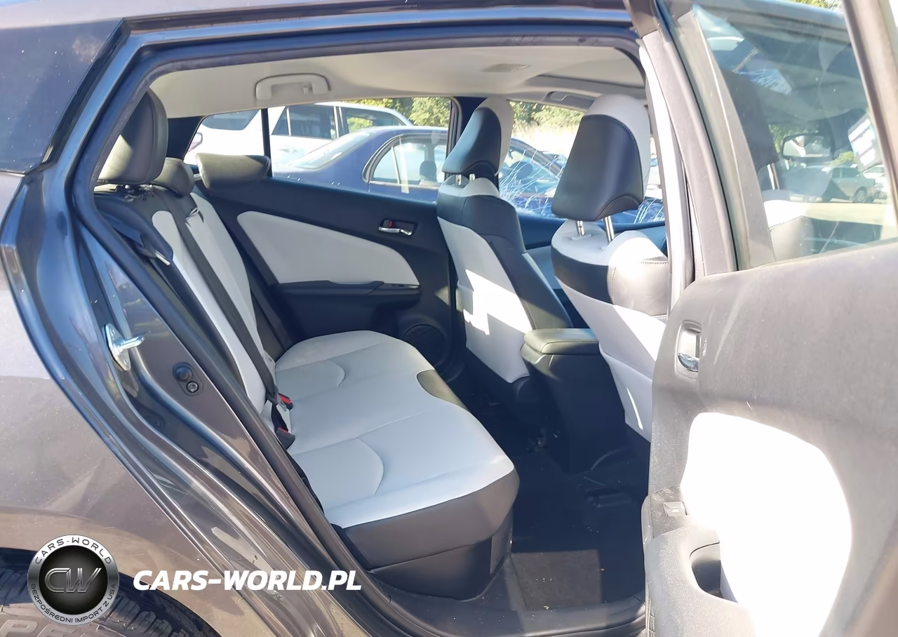 2017 Toyota Prius Four VIN:JTDKARFU7H3541237 - 8