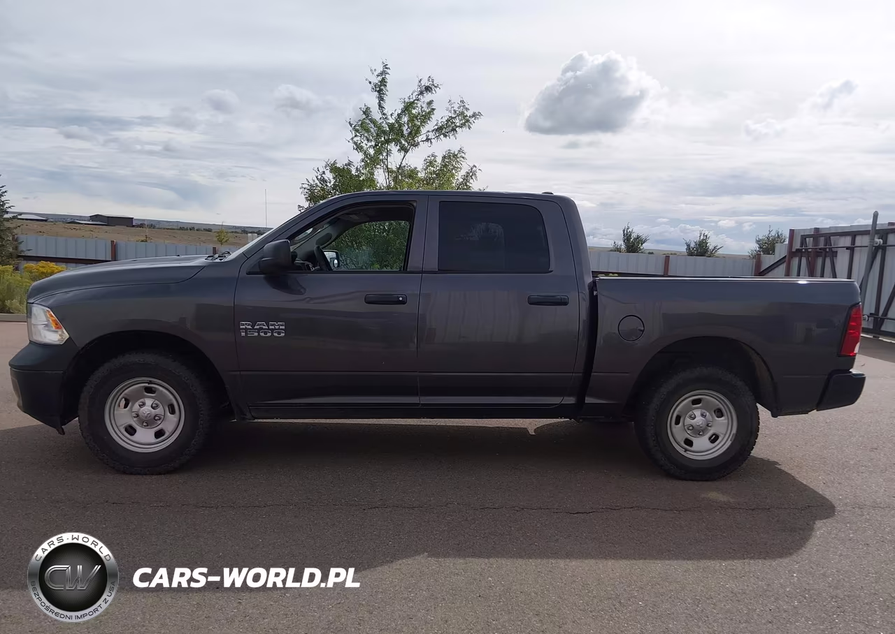 2018 Ram 1500 Tradesman 4X4 5'7 Box VIN:1C6RR7KG0JS315829 - 19