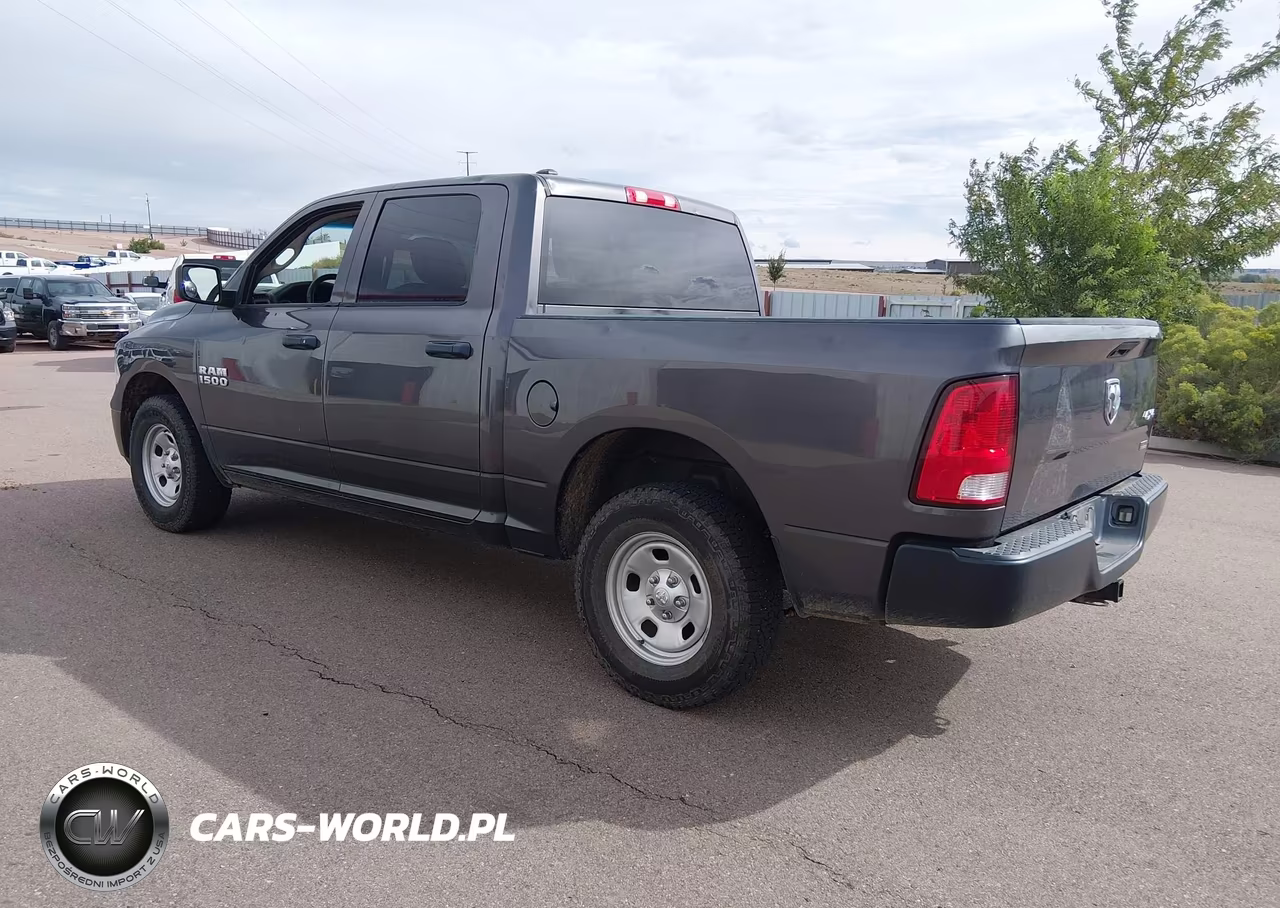 2018 Ram 1500 Tradesman 4X4 5'7 Box VIN:1C6RR7KG0JS315829 - 3