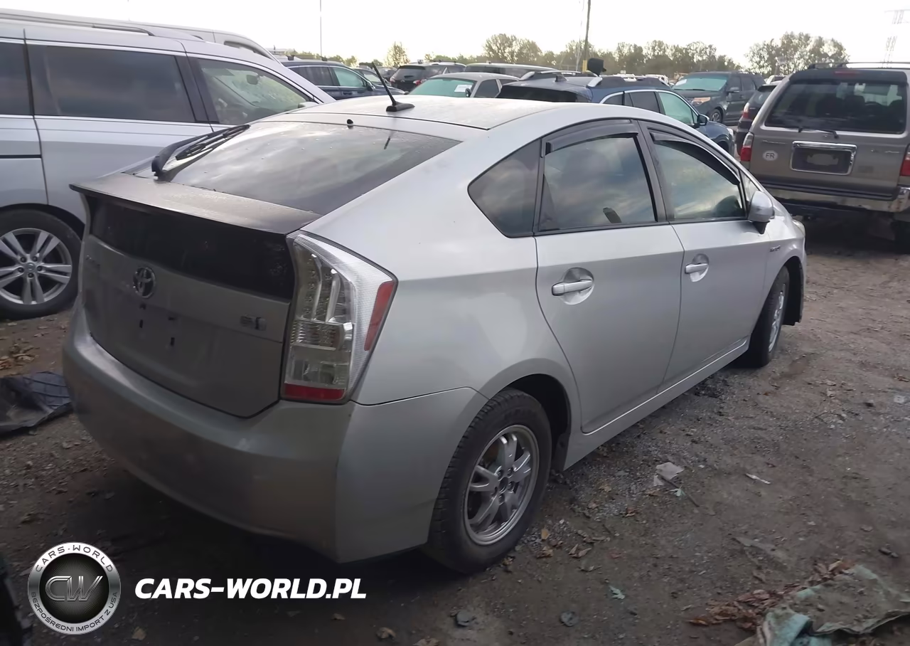 2011 Toyota Prius Two VIN:JTDKN3DU2B1430019 - 4
